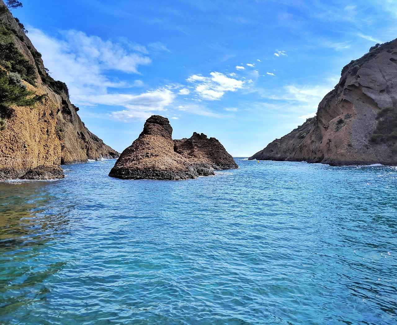 1. Gümüş Kolye